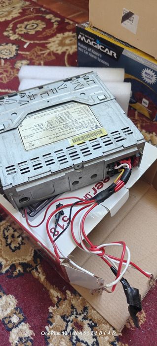 Магнитола LG билан калонка сотилади W210 подиумида
