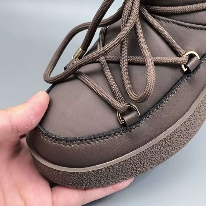 Продам зимнюю обувь.