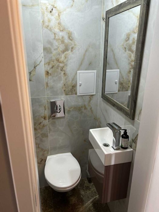 Дава се под наем Тристаен апартамент в София, Център - 120 кв.м за 1500 € - Снимка #2