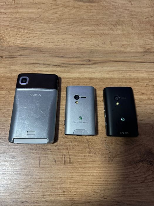 Vand 3 telefoane de colecție Nokia E61i Xperia X10mini