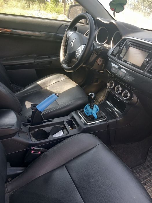 Mitsubishi vând sau schimb