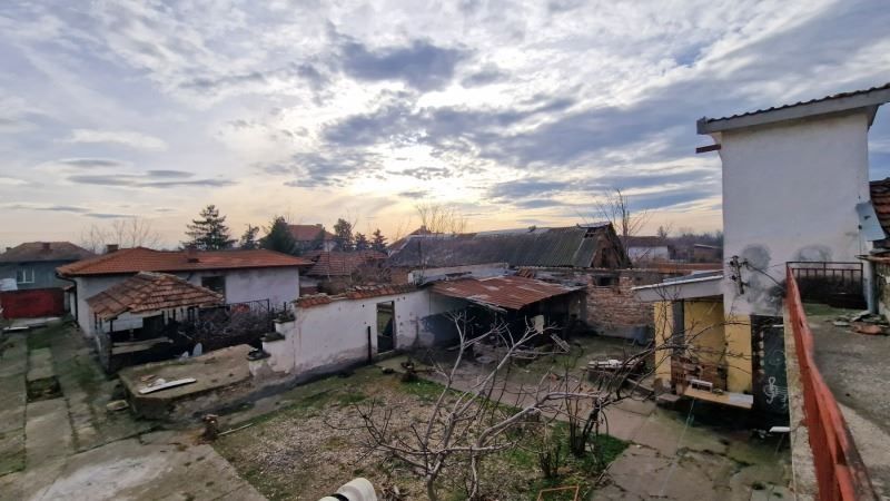 Къща в Плевен, област- площ 230 цена 31000