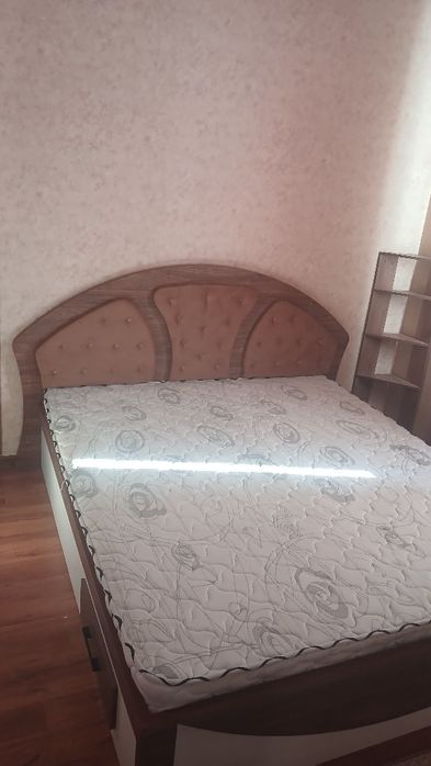 Двухспальный кровать+ шкаф для одежды