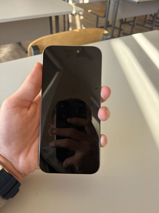 В продаже муляж iPhone 16 Pro MAX
