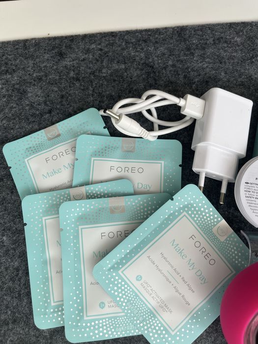 Foreo UFO 3 LED уред за терапия на лице