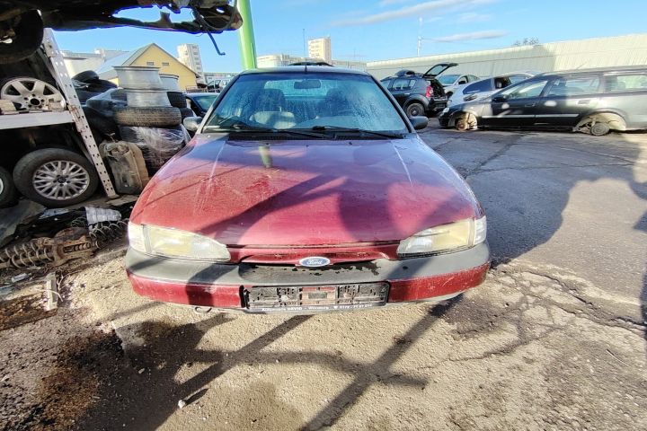 Lampa semnalizare pe aripa fata dreapta Ford Mondeo 1992