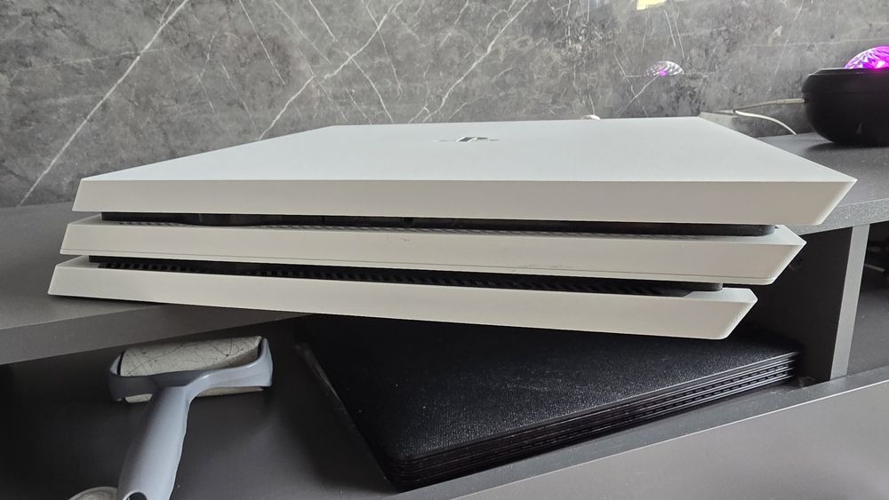 Прошитая Sony Playstation 4 , ps4 pro 1tb