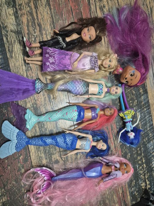 Lot papusi barbie mattel