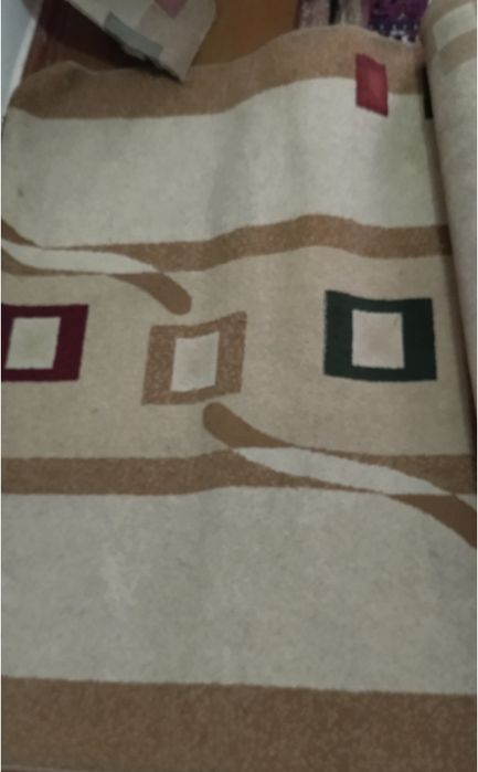 Продается  щерстяной ковёр и дорожки