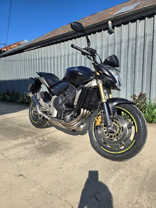 Motocicletă Honda Hornet, an 2007, 27k km