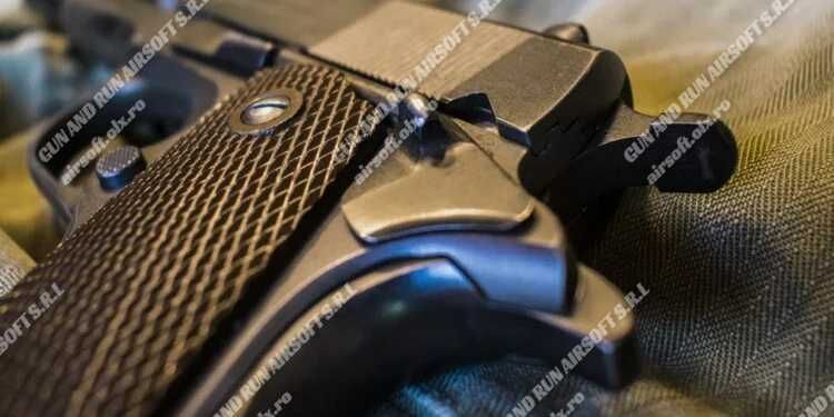 Pistol Airsoft Full Metal - Ultra-Puternic, Spring Arc, Fără Permis! ~