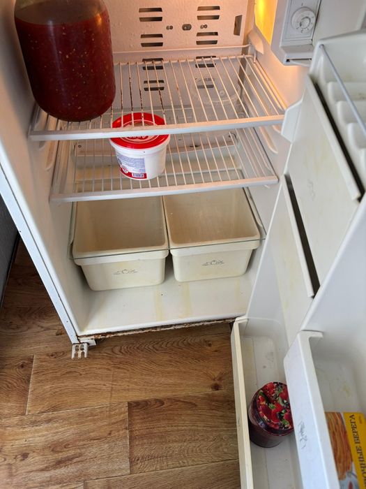 Холодильник бирюса 30000тг