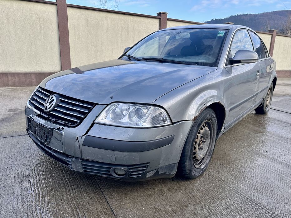 Vand Passat B5 ușor avariat