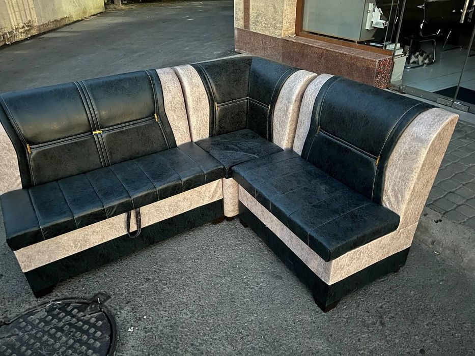 Кухонный уголок сотилади. Доставка бор