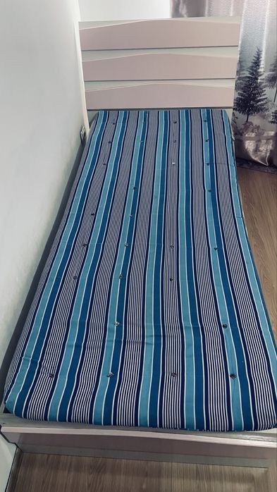 продам две кровати