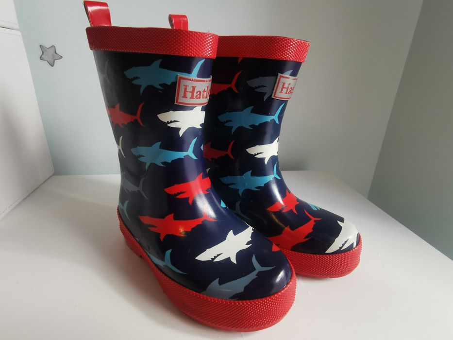 Hatley Sharks Costum ploaie cu culori schimbătoare + cizme copii 4 ani