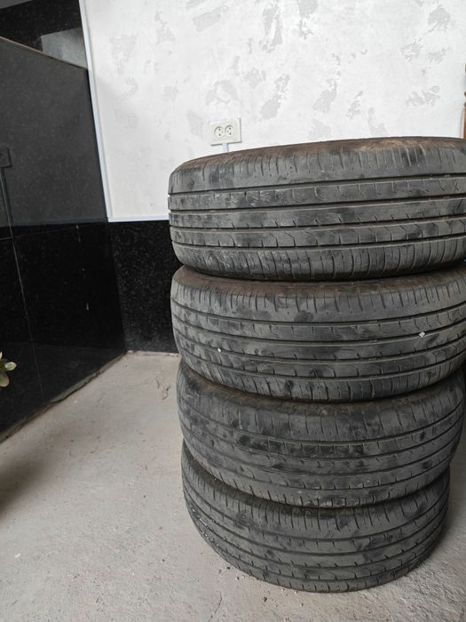 Onix radnoy shina Maxsis, 1 tasini yoni ichidan yamalgan, narxi 4 tasi