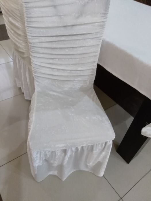 Продам шторы ,накидки для стульев