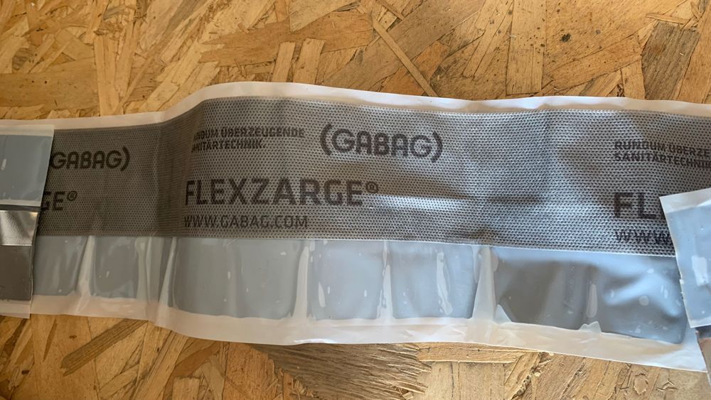 Vând câdite duș,sifoane duș și bandâ perimetralâ pt. hidroizolație duș