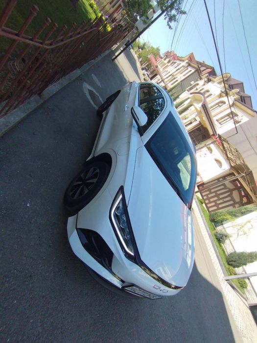 Byd e2 sotiladi. Srochna