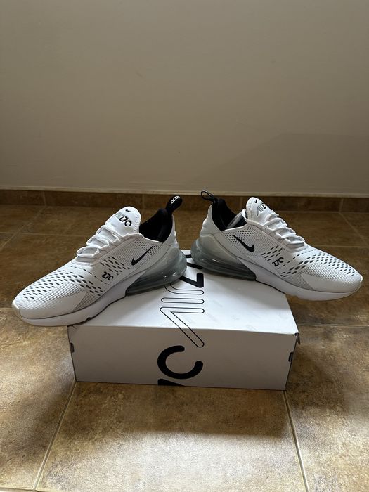 Маратонки NIKE AIR MAX 270
