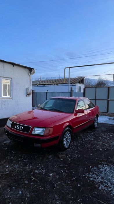 Ауди 100 продам год92
