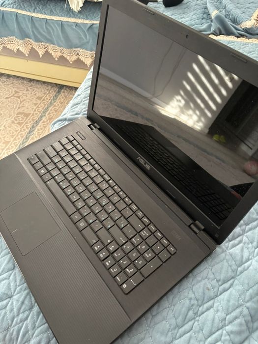 Ноутбук ASUS X75A