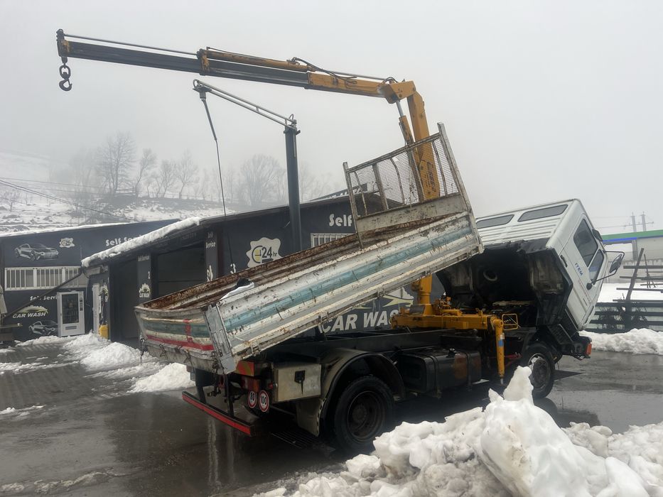 Man 12.192 basculabil trilateral cu macara