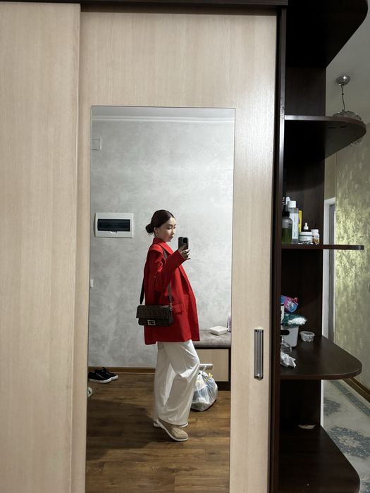 Пиджаки,двойка,бомбер,кофта