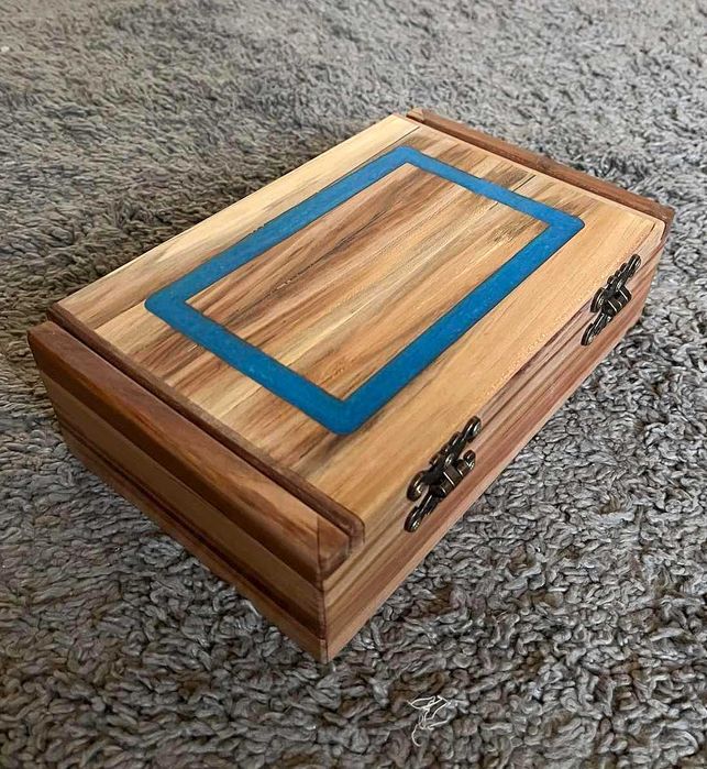 Холна масичка и Кутия за бижута