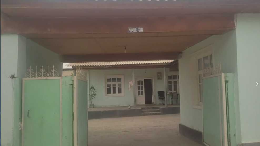 СРОЧНО Продам свой дом 11 сотых 
или 4 сотых земляная участка для дома