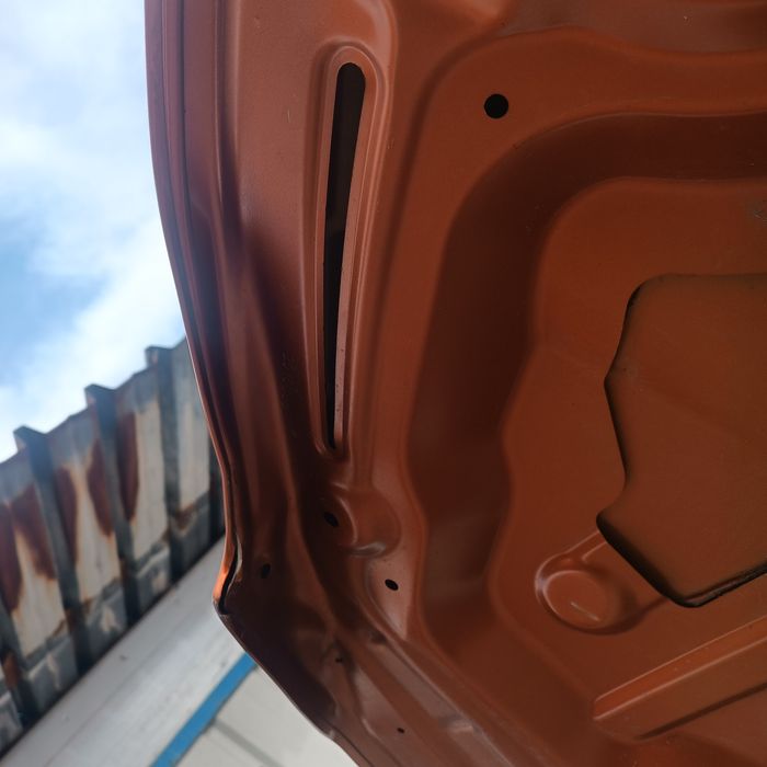 Преден капак Пежо 2008 след 2020г.