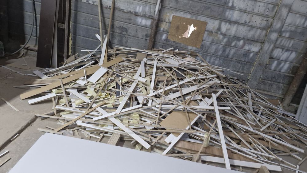 Мебельный отходов