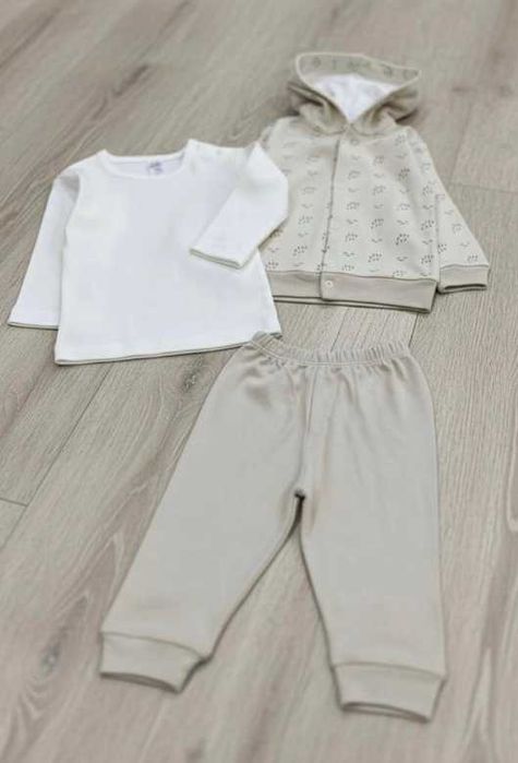 Комплект от 3 части Little Land от 100% памук (3-6-9-12 месеца). Разгледайте още предложения на www.littlelandbg.com