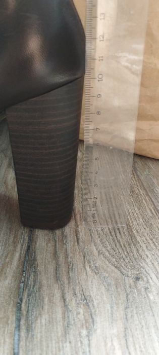 Ботуши на висок ток