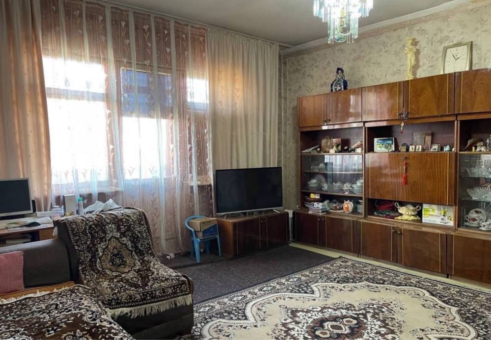 Продается Квартира , Дархан , Метро Хамид Олимджон,2/8/9