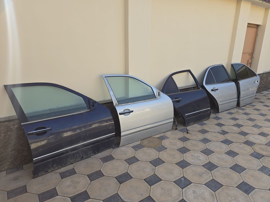 Мерседес W210 дверь