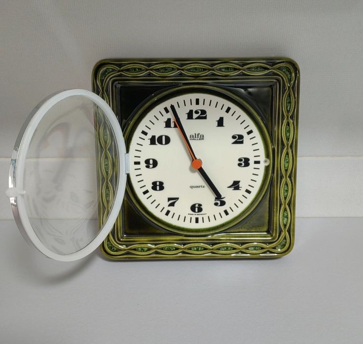 Ceas de perete Alfa  Haller