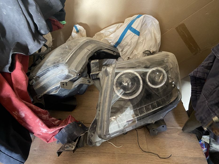 фары Hilux сатылады