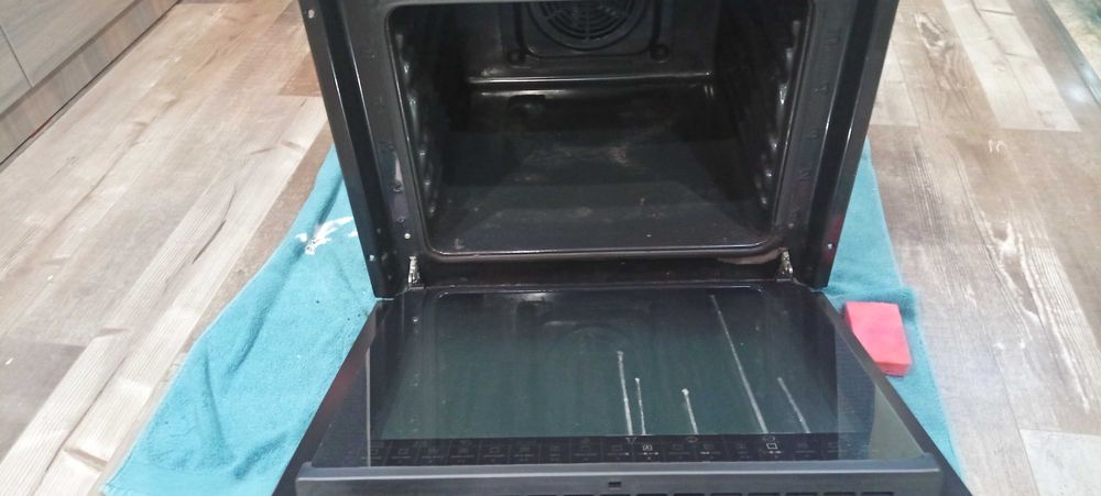 Продавам фурна за вграждане и плот за вграждане Hansa.