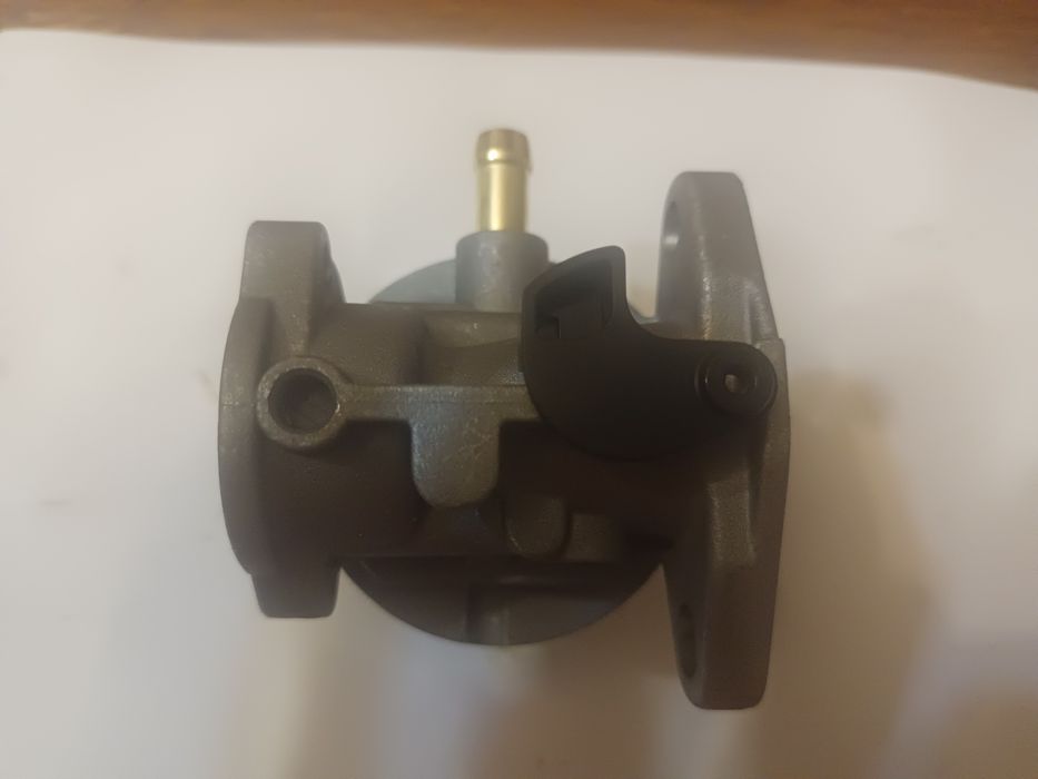 Carburator motocoasă sau pompa apa