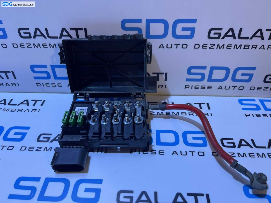 Panou Tablou Relee Sigurante Acumulator Baterie Skoda Octavia 1 1997 - 2011 Cod 1J0937550AB [AV2318]
