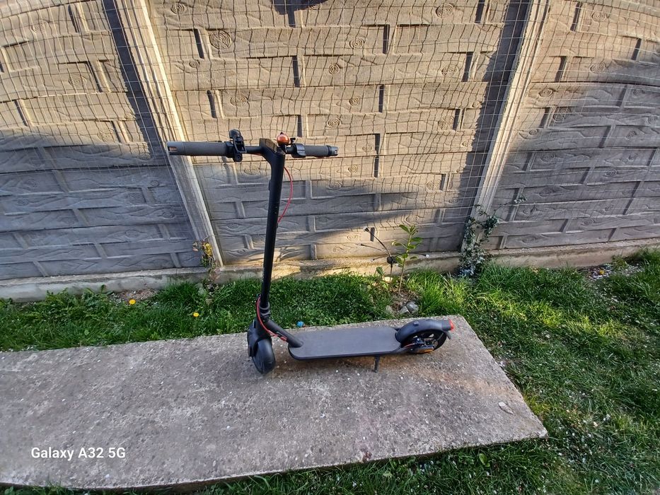 Vând Trotineta electrica xiaomi 4