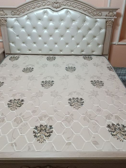 Mebel sotiladi komplekt