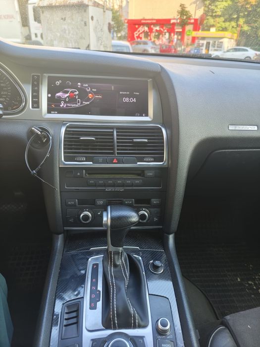 Audi Q7    S-line