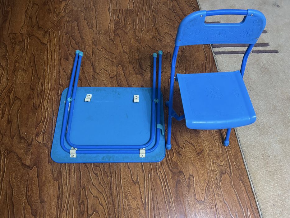 Детский стол и стул