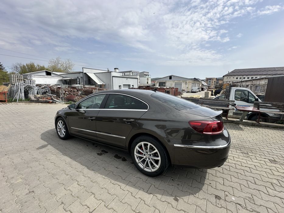 VOLKSWAGEN Passat CC