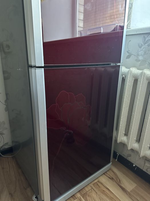 стиральная машинка и холодильник