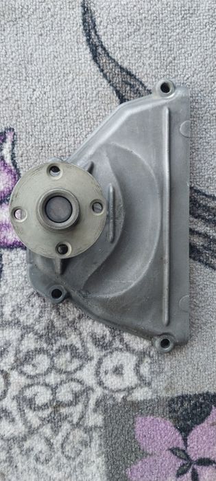 Крышка головки блока ЗМЗ-409 ЕВРО-2 передняя в сборе