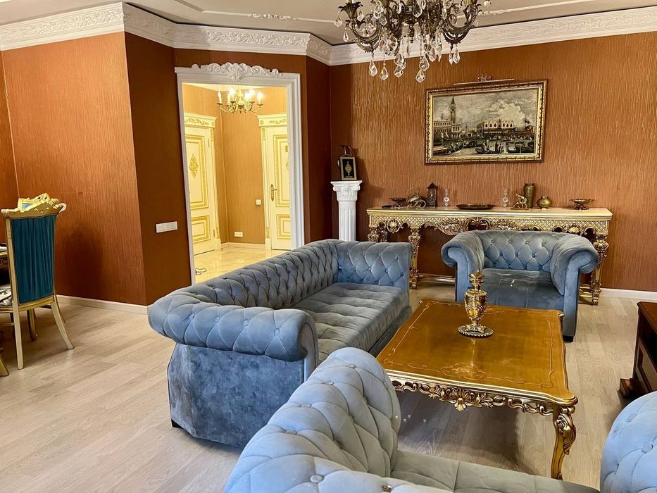 3х комн в центре, Спецплан 100м², Дархан